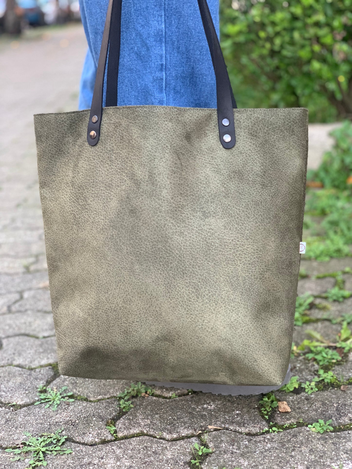 Bolso Tote verde con asas de cuero