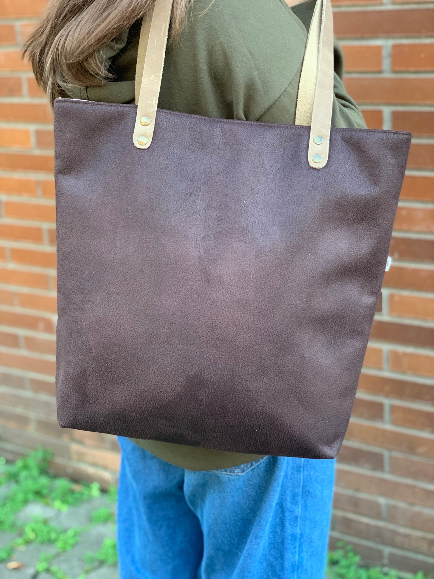 Bolso Tote polipiel marrón asas cuero